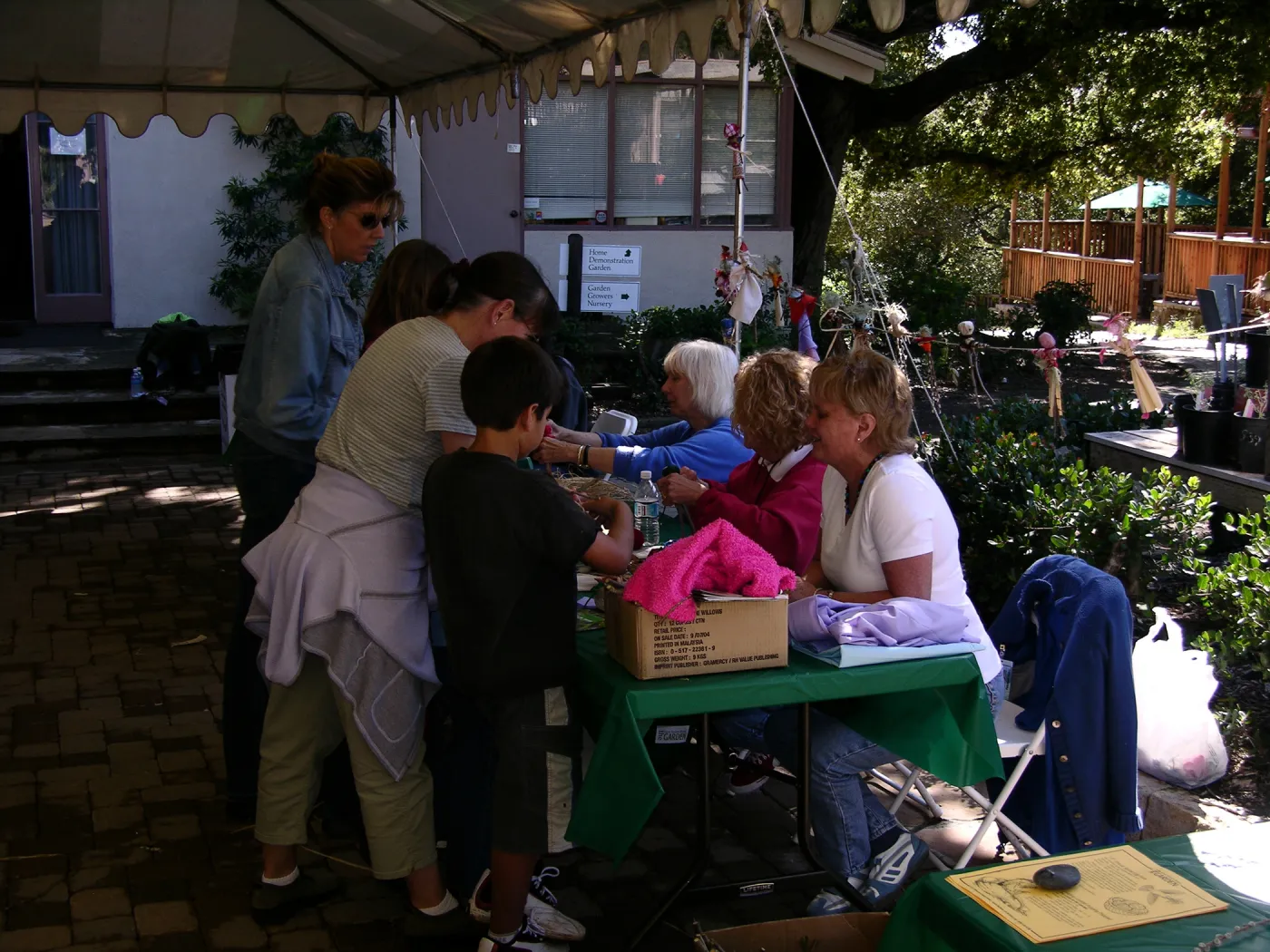Patrick Dougherty Toad Hall Grand Opening Crafts
