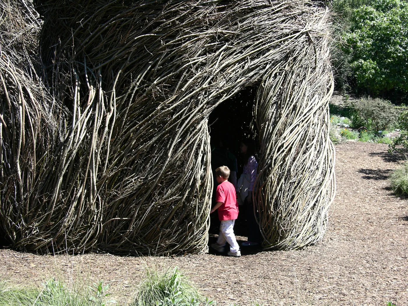 Patrick Dougherty Toad Hall Grand Opening