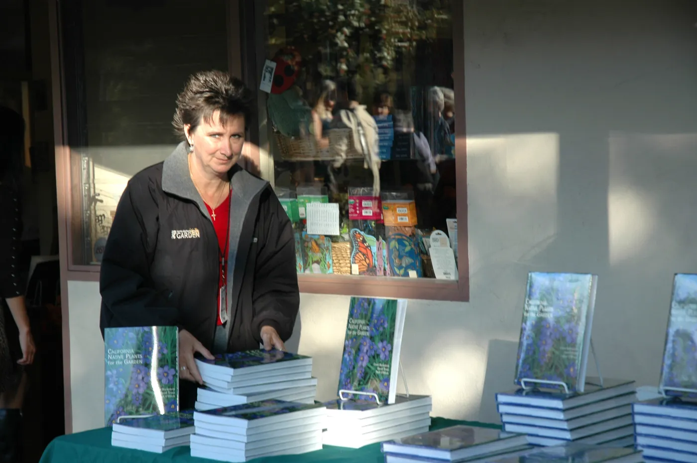 Sheryl Kelly, â€˜California Native Plants for the Garden' book display table