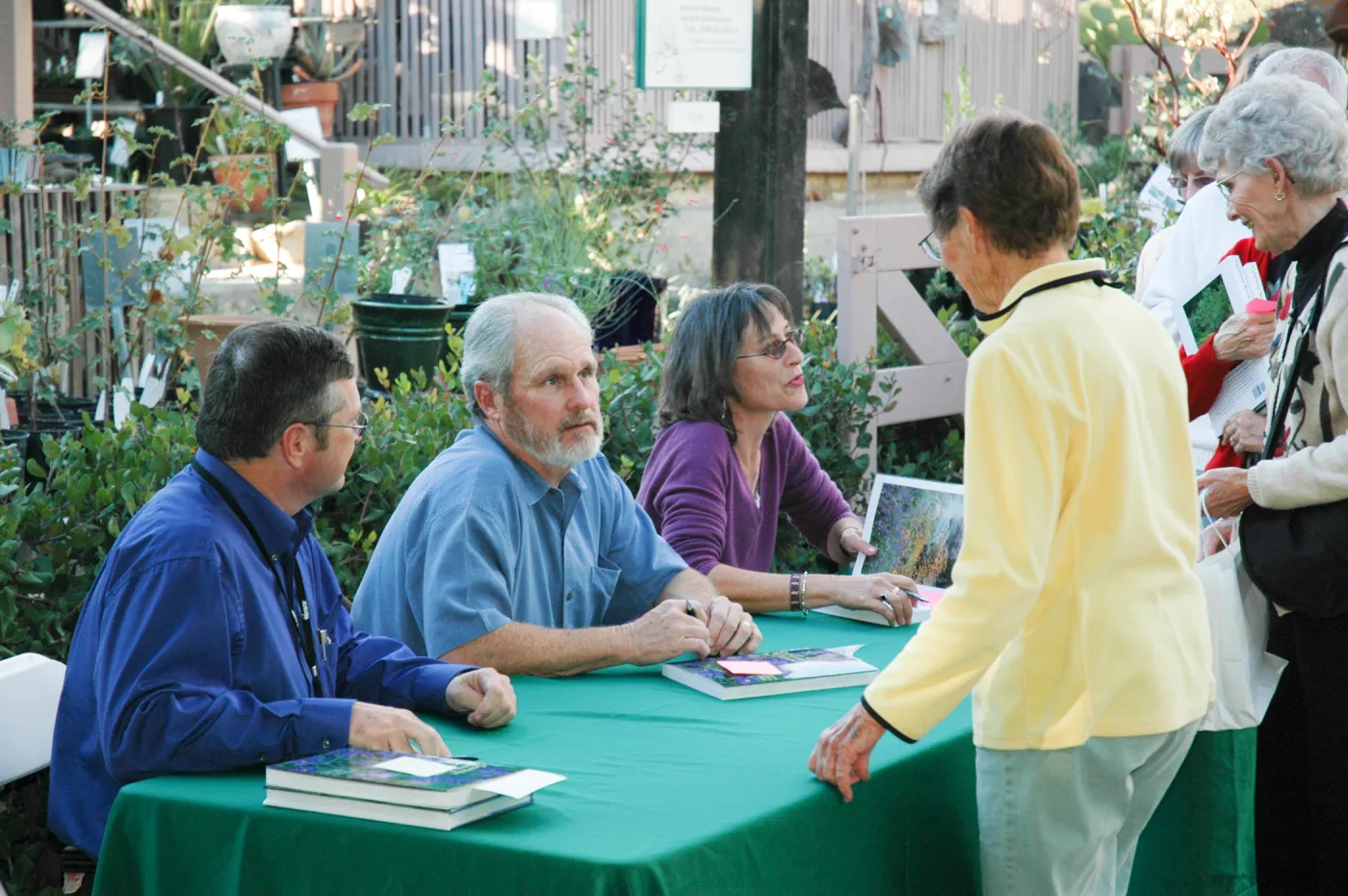  Bart O'Brien, David Fross, Carol Bornstein: California Native Plants for the Garden, book signing event