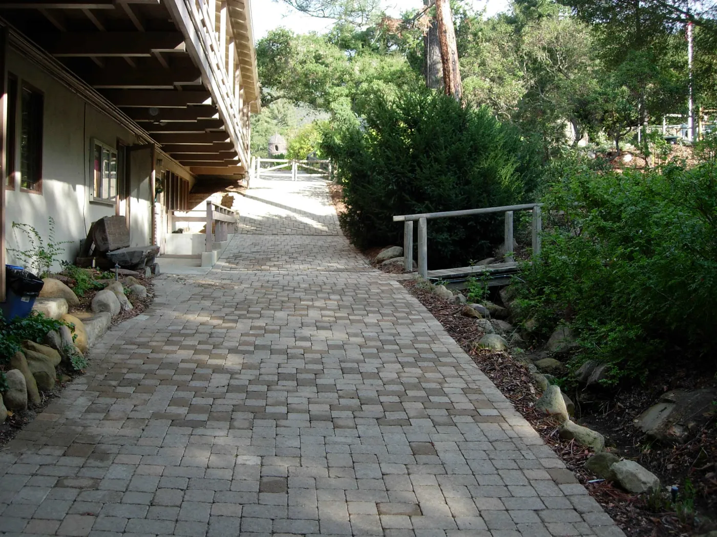 accessible paving to the Arroyo, SBBG 2006 Projects