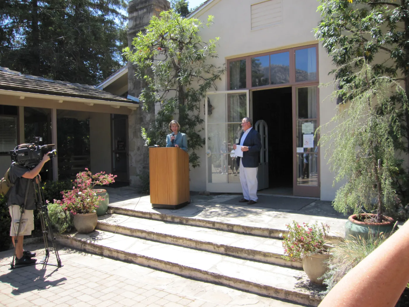 Lois Capps presentation of IMLS grant funds for SBBG GIS project