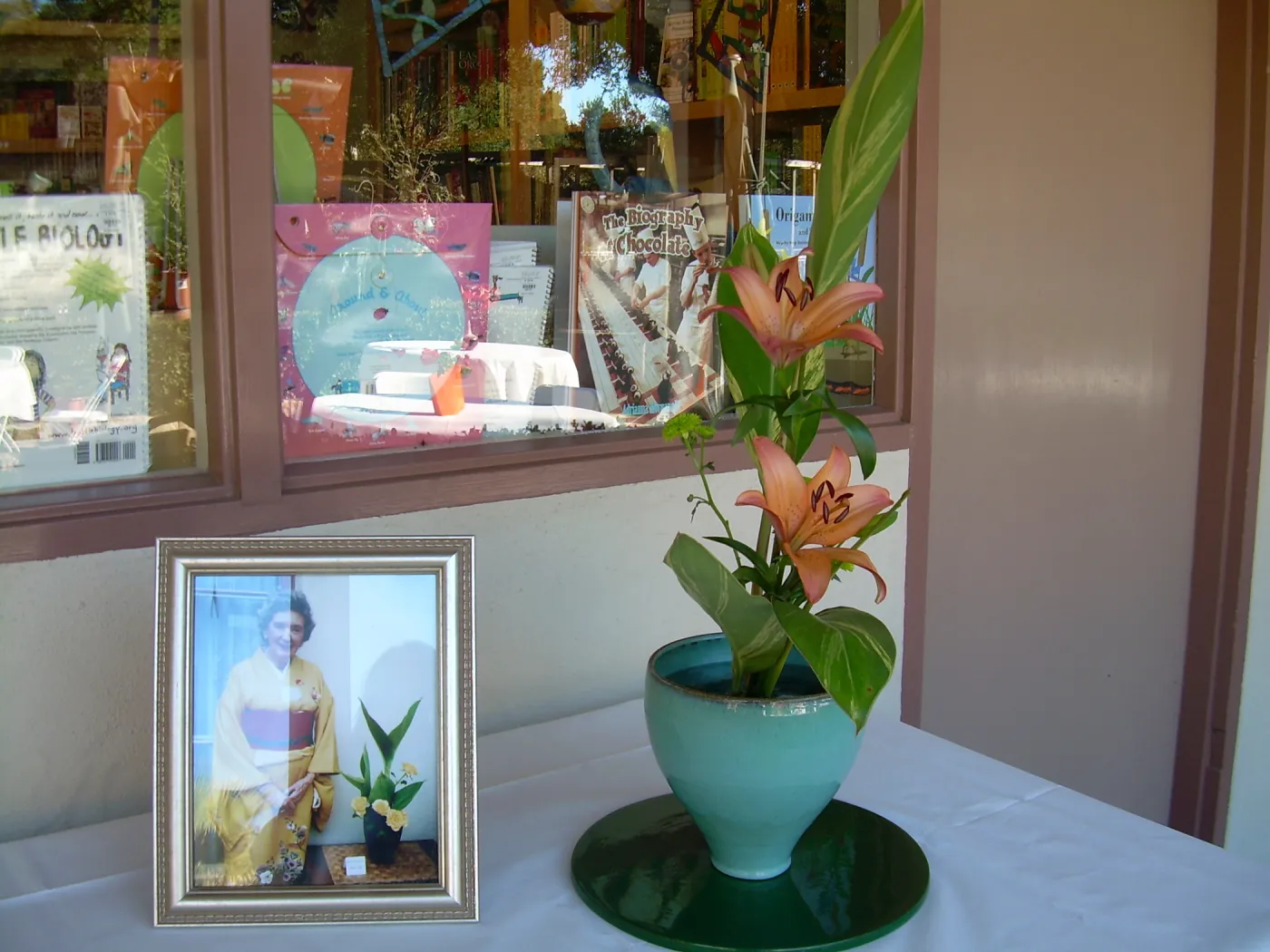 ikebana, floral arrangement