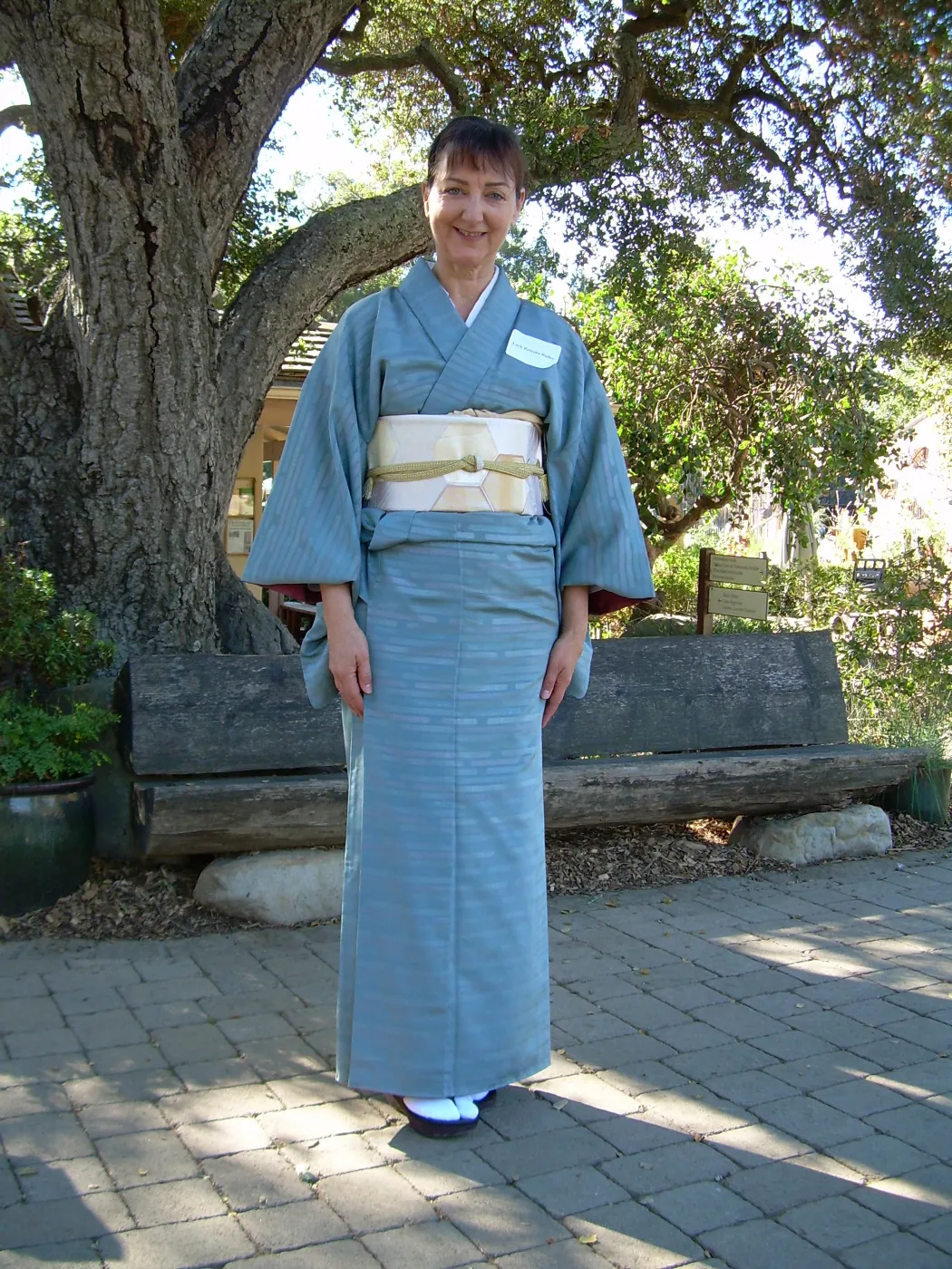 Lark Batteau Bailey, tea ceremony attire, Tea Ceremony event in the Courtyard, 2006