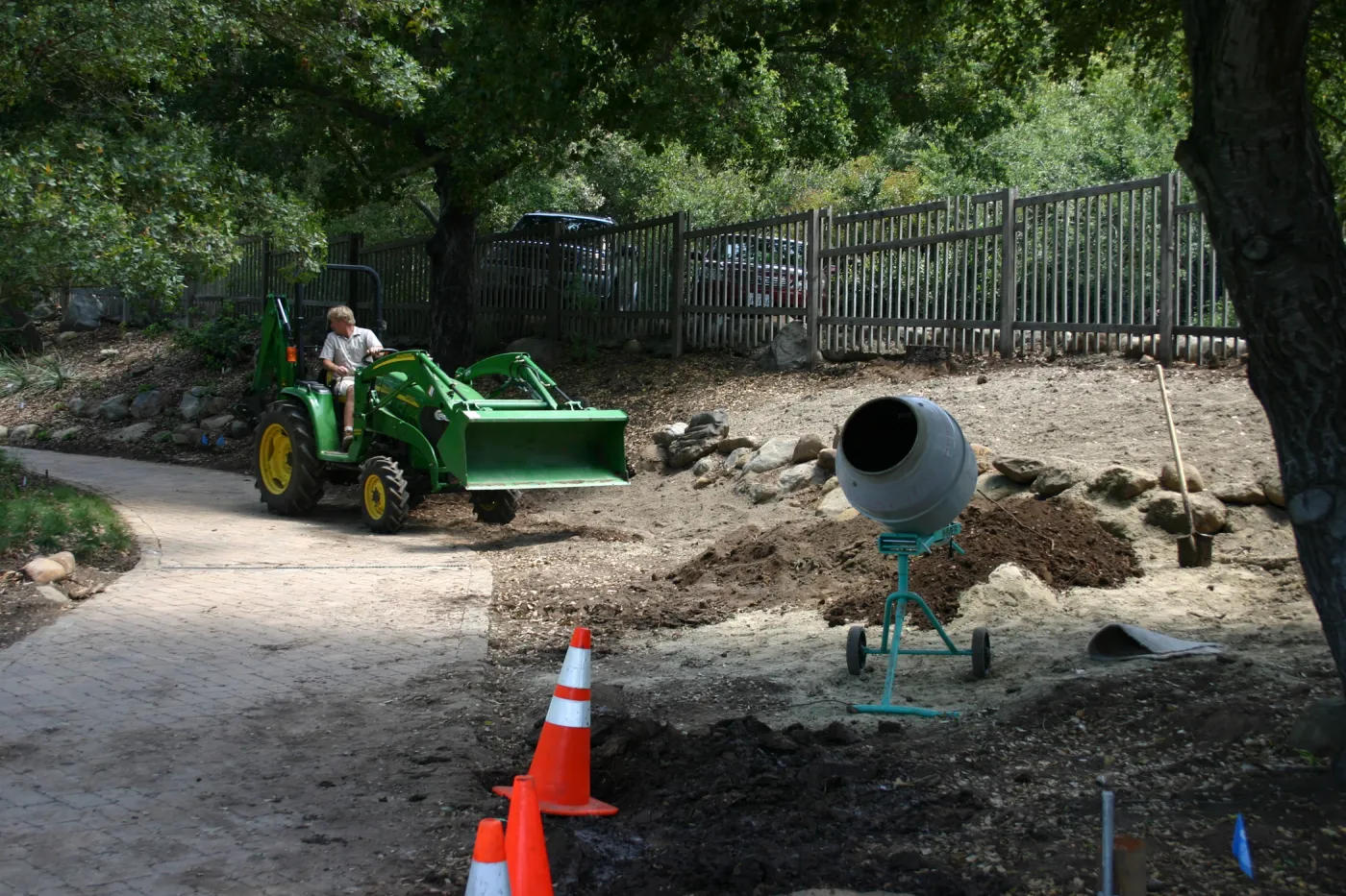 construction of new Conservation Display
