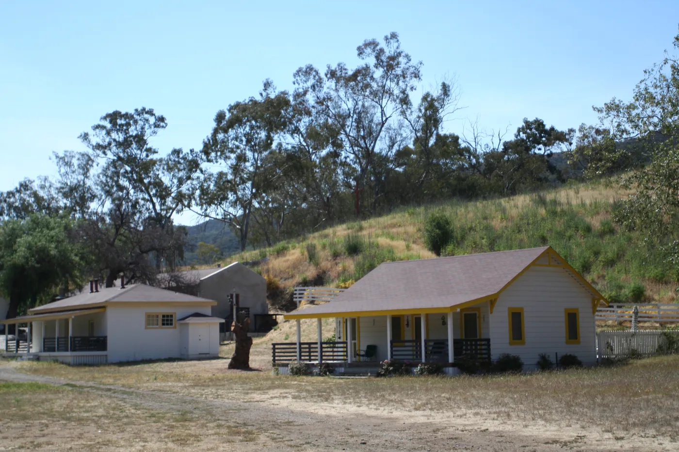 TEAWET, Santa Cruz Island field trip, 2009, ranch house