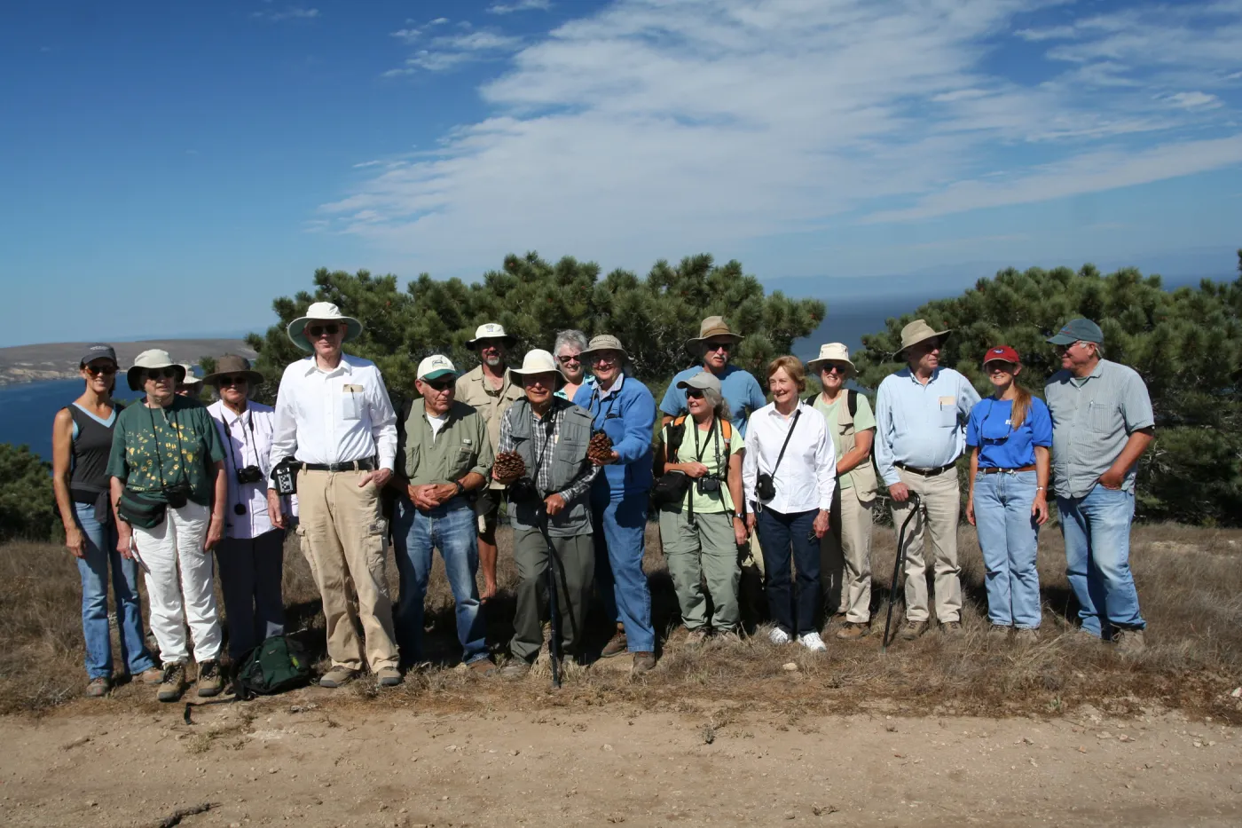 group photo, Santa Rosa Island, SBBG field trip