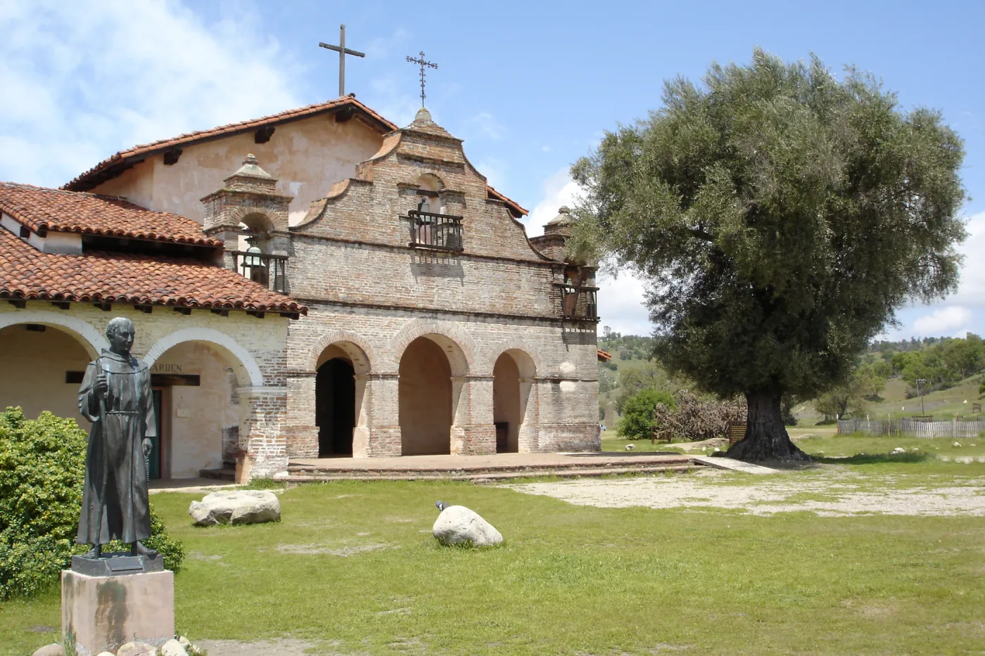 Mission San Antonio, Fort Hunter Liggett, SBBG Research and Conservation staff field trip, 2006