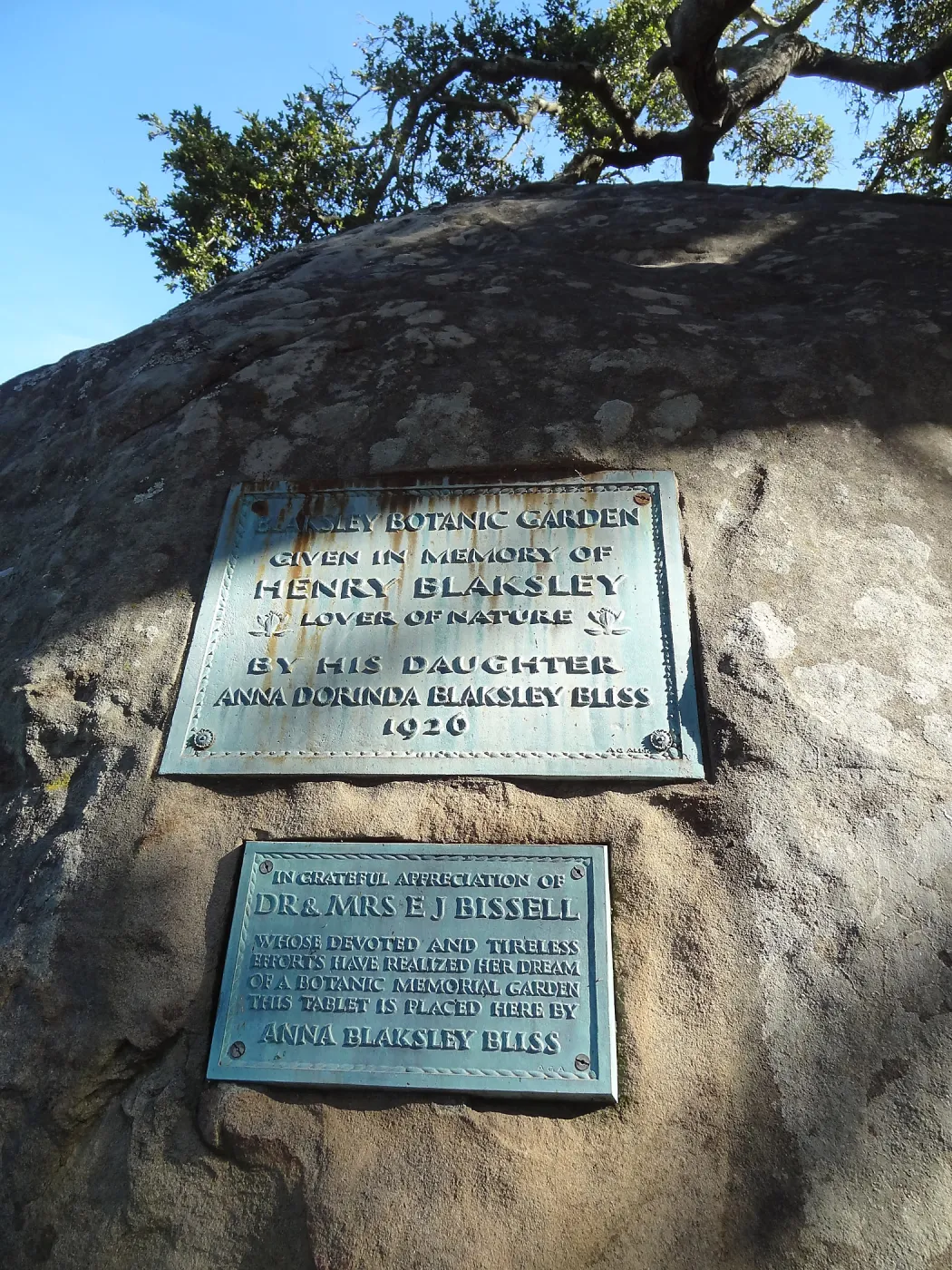 Blaksley Boulder memorial plaques