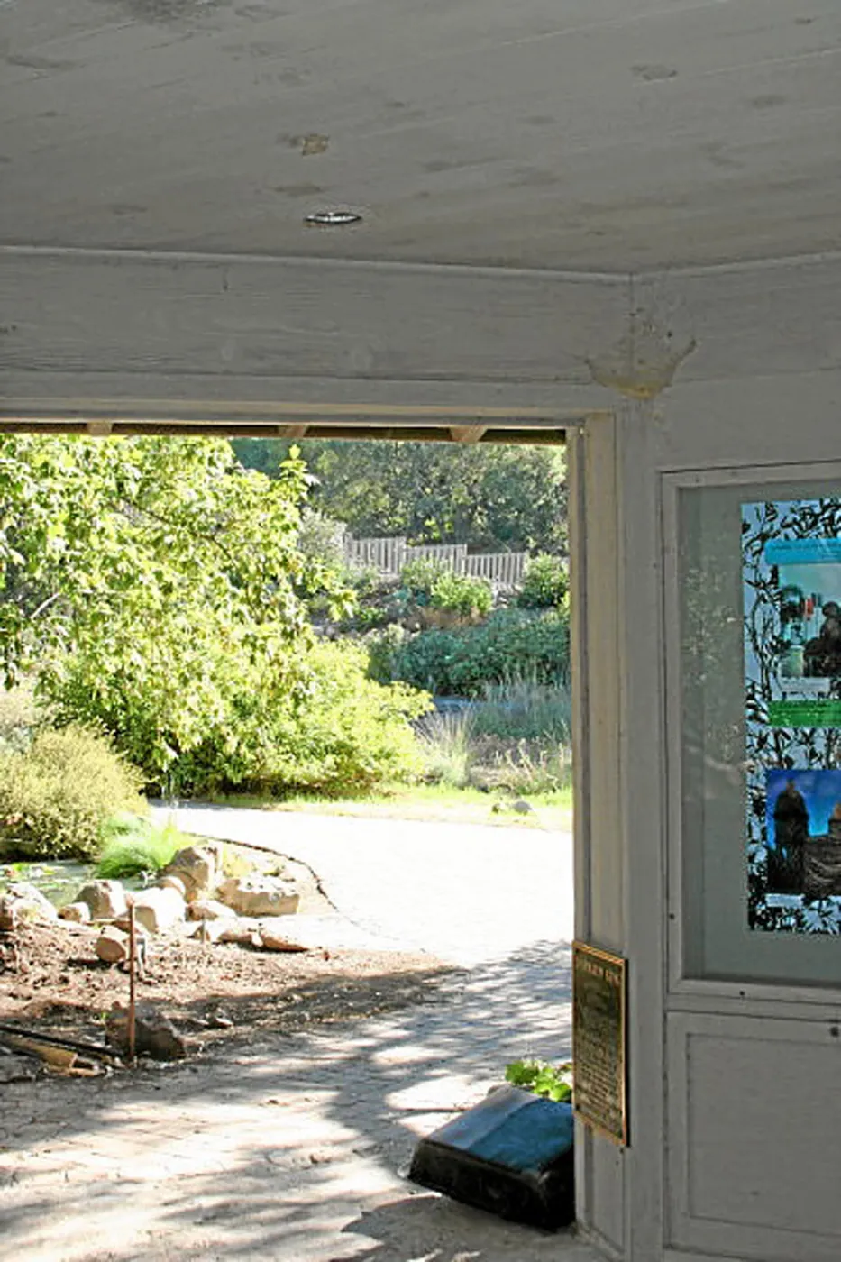 Information Kiosk, interior