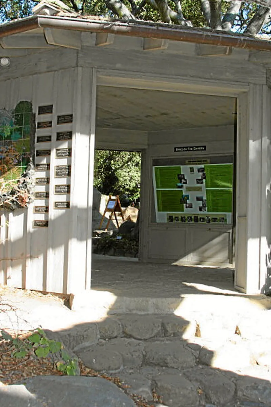 Information Kiosk, North entrance