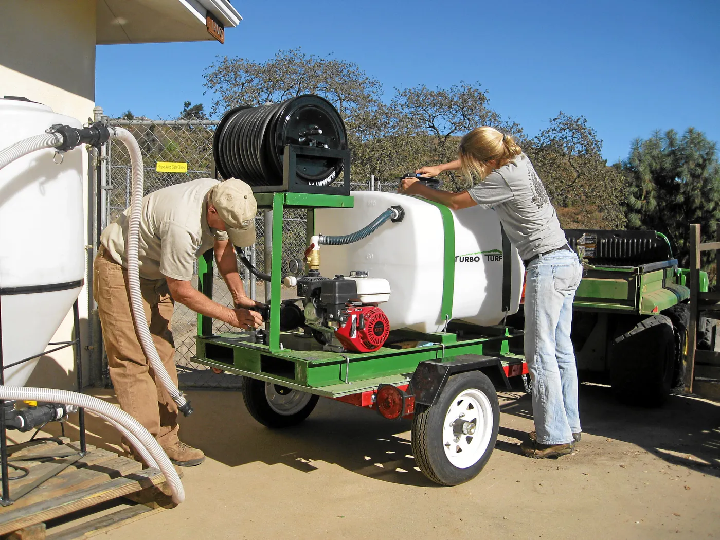 Dave Kershaw, Leita Lord with new compost tea brewer