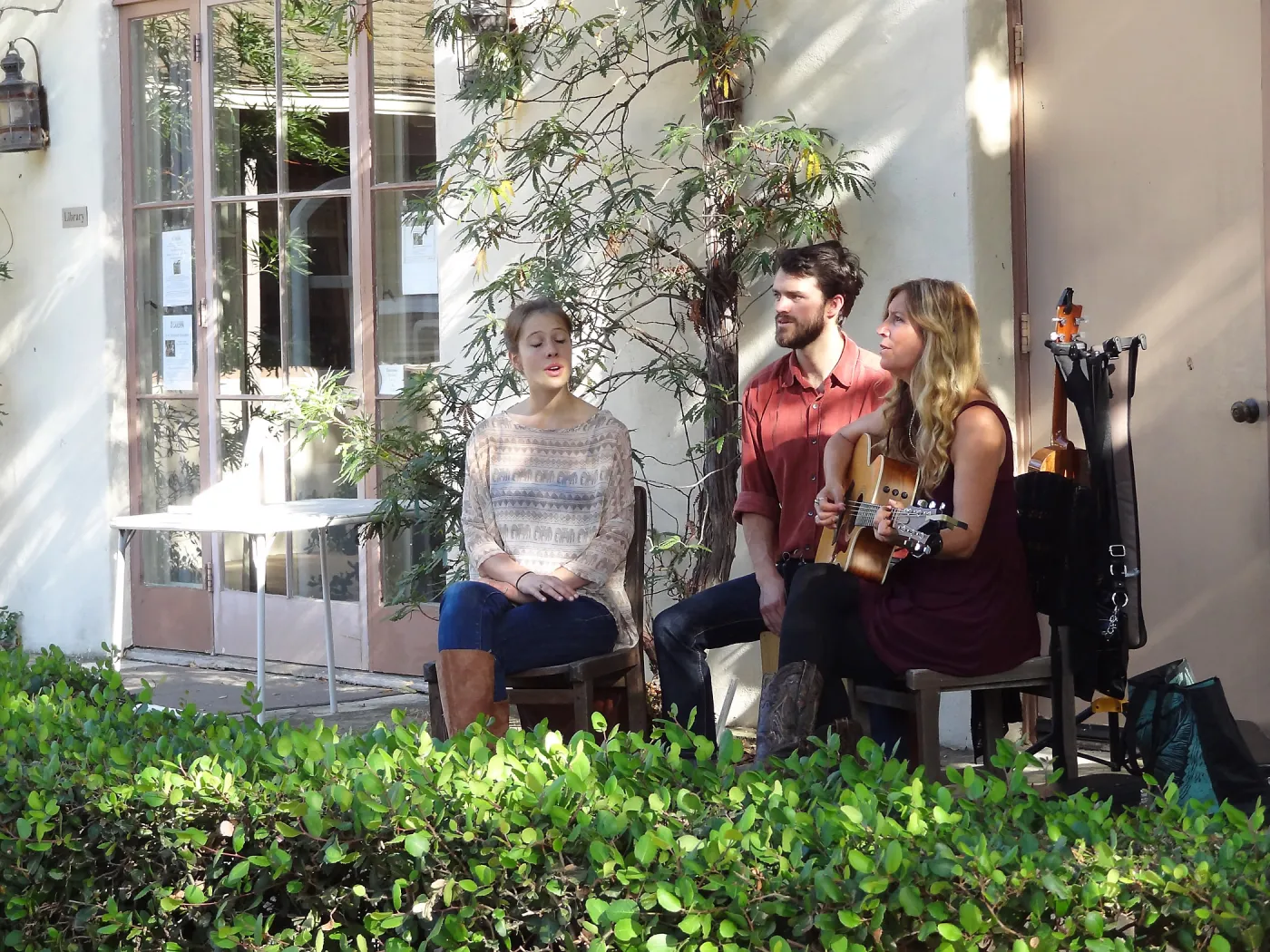 SBBG hosts Santa Barbara Chamber of Commerce Mixer, June 2013, musicians