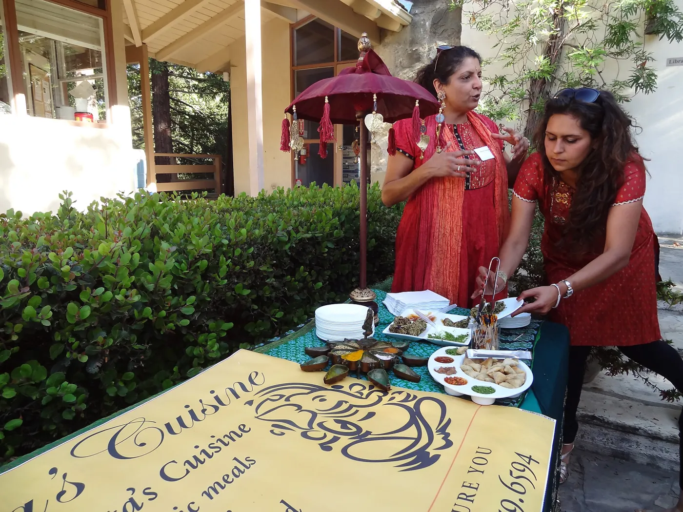 SBBG hosts Santa Barbara Chamber of Commerce Mixer, June 2013, catering