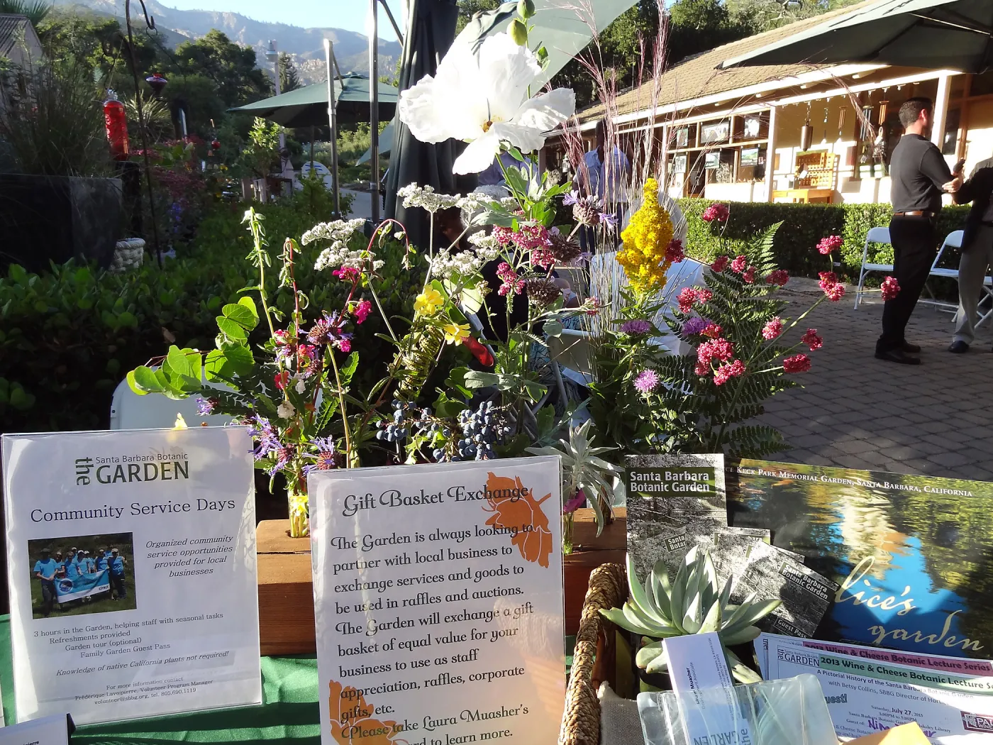 SBBG hosts Santa Barbara Chamber of Commerce Mixer, June 2013, floral arrangements