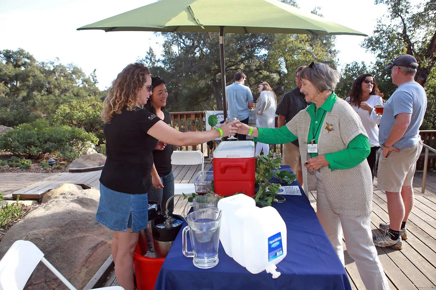 Santa Barbara Beer Garden Event, Island Brewing, Jena Jenkins and Wendy pouring
