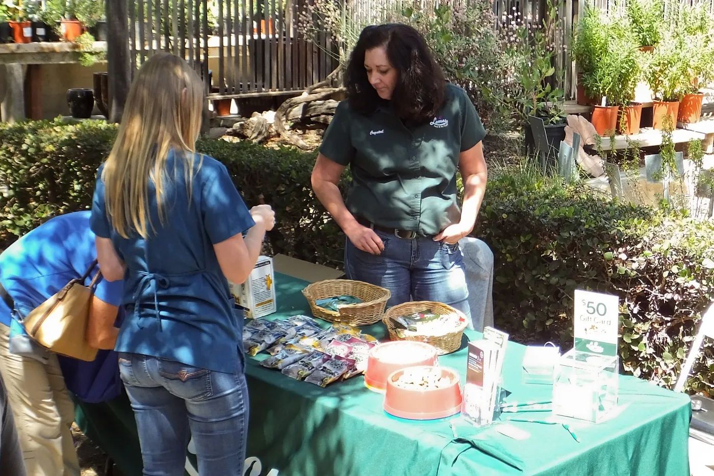 Trails n Tails 2014, Lemos table