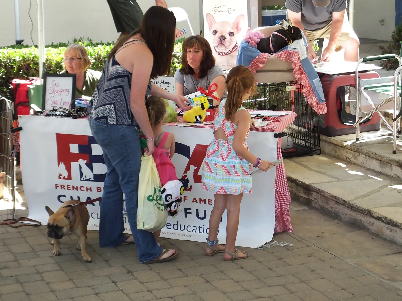 Trails n Tails 2014, French Bulldog table