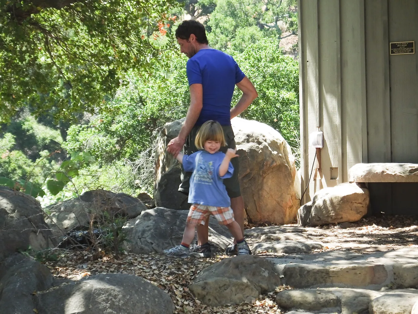 Trails n Tails 2014, father and son at kiosk