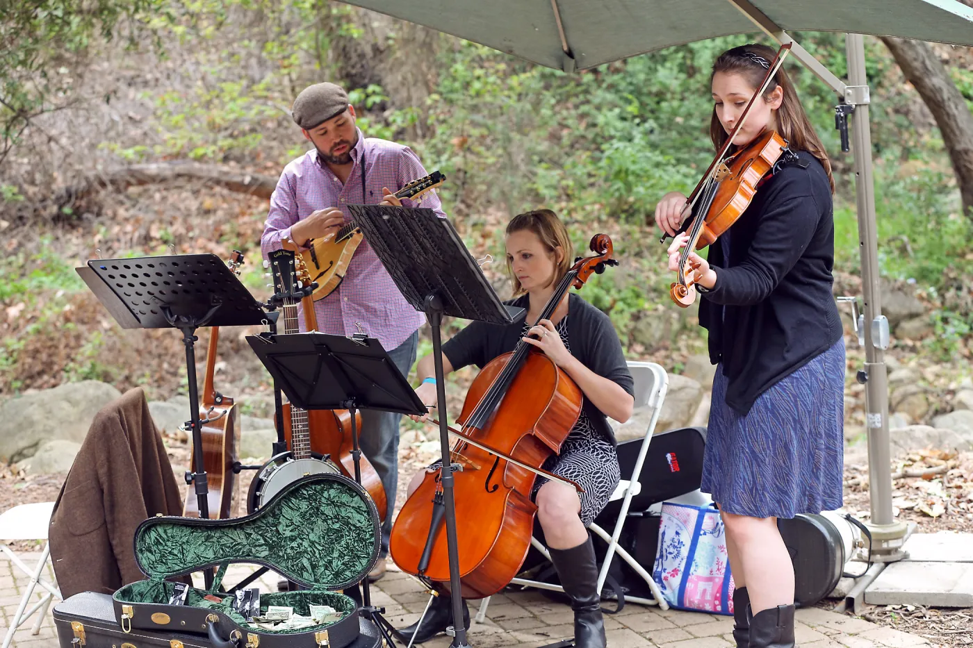 2015 Santa Barbara Beer Garden Event, Mission Creek Trio