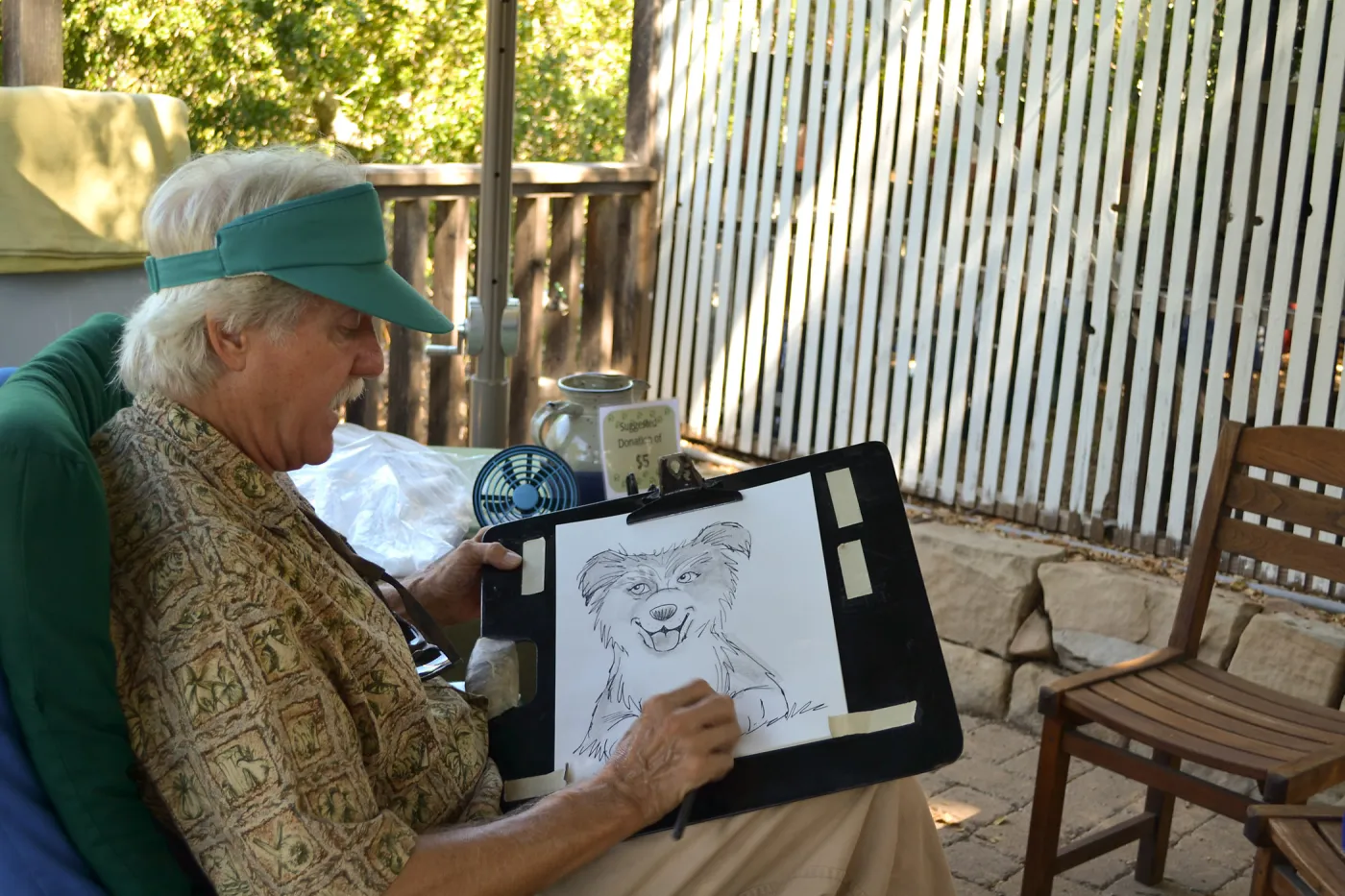 Trails n Tails 2015, caricature artist