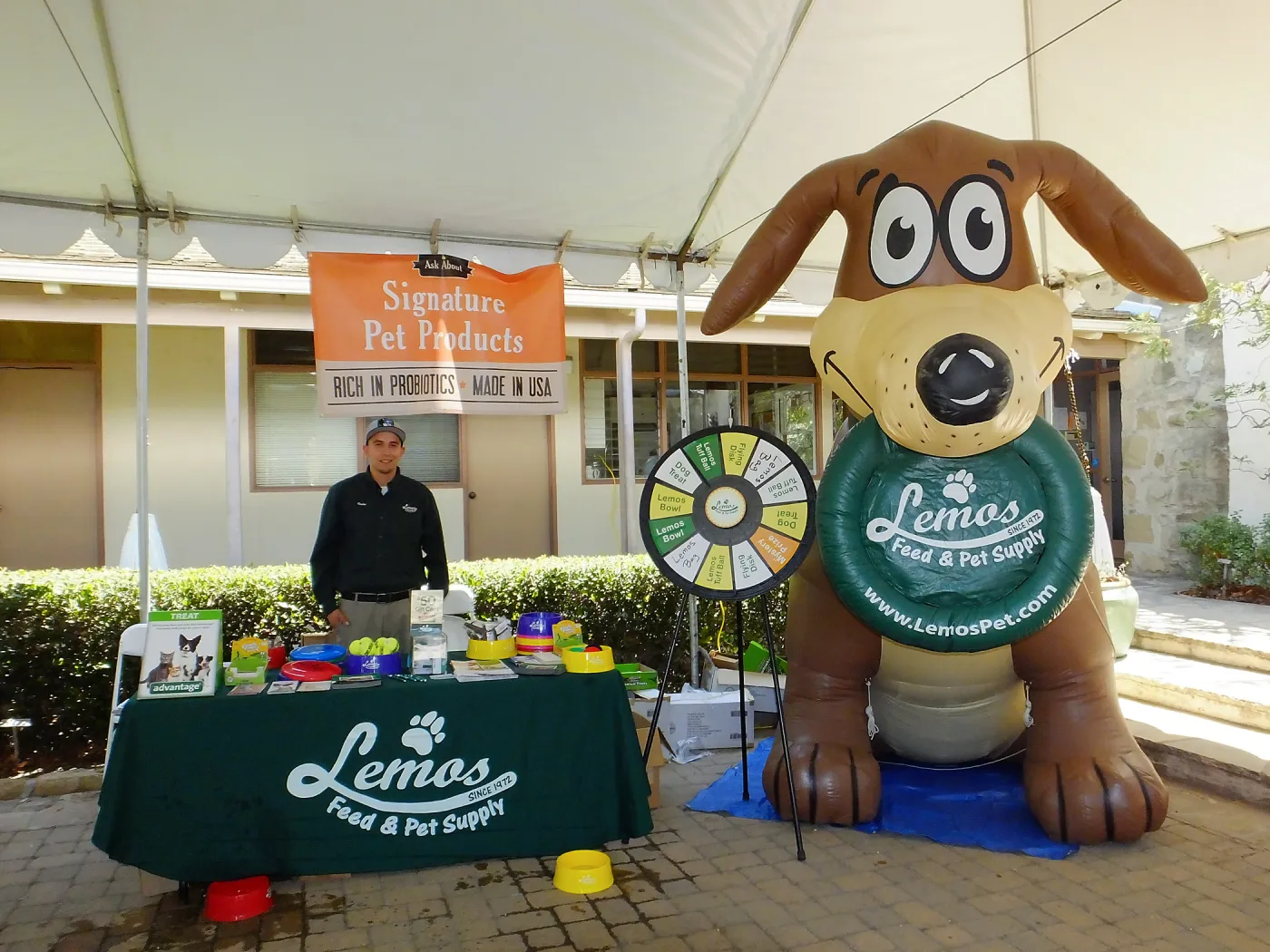 Trails n Tails 2015, Lemos Feed & Pet Supply exhibit