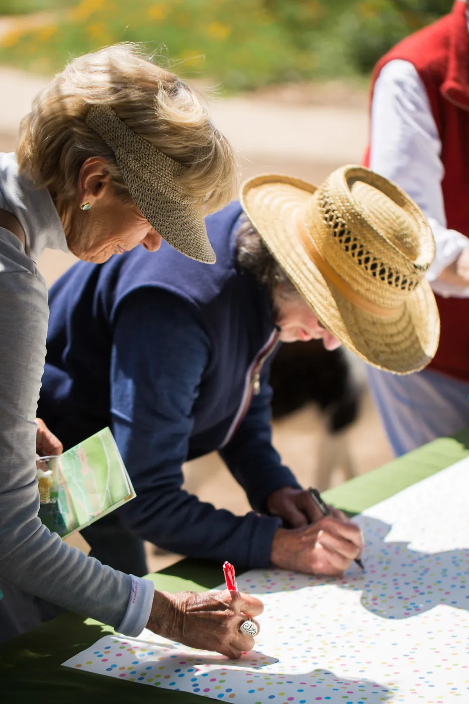Cultivating the Wild: Native Gardens Tour and 90th Birthday Celebration, birthday card signing
