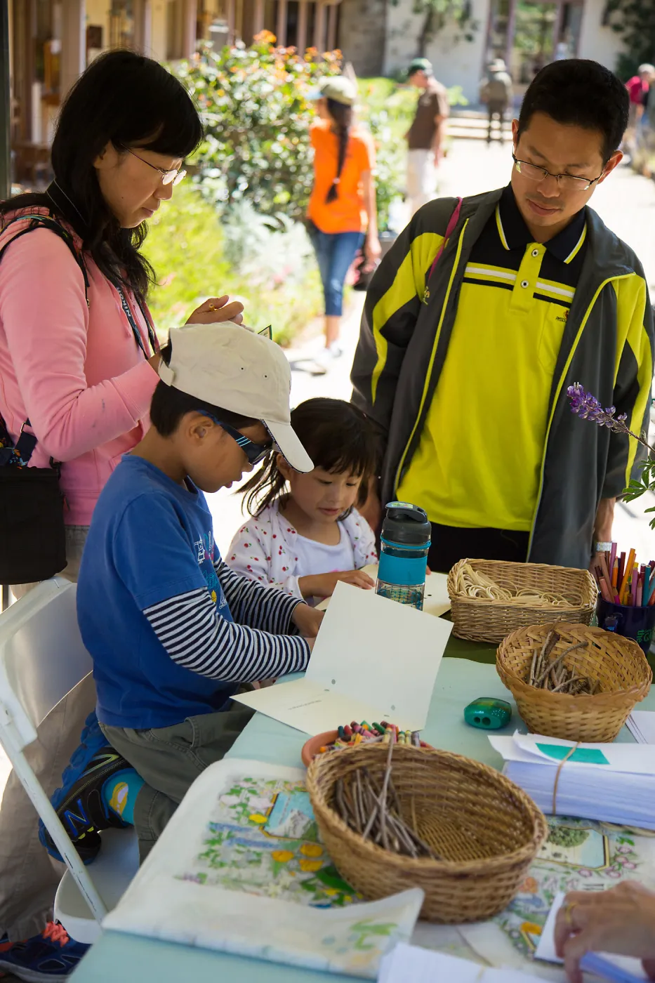 Cultivating the Wild: Native Gardens Tour and 90th Birthday Celebration, Nature Journal Activity