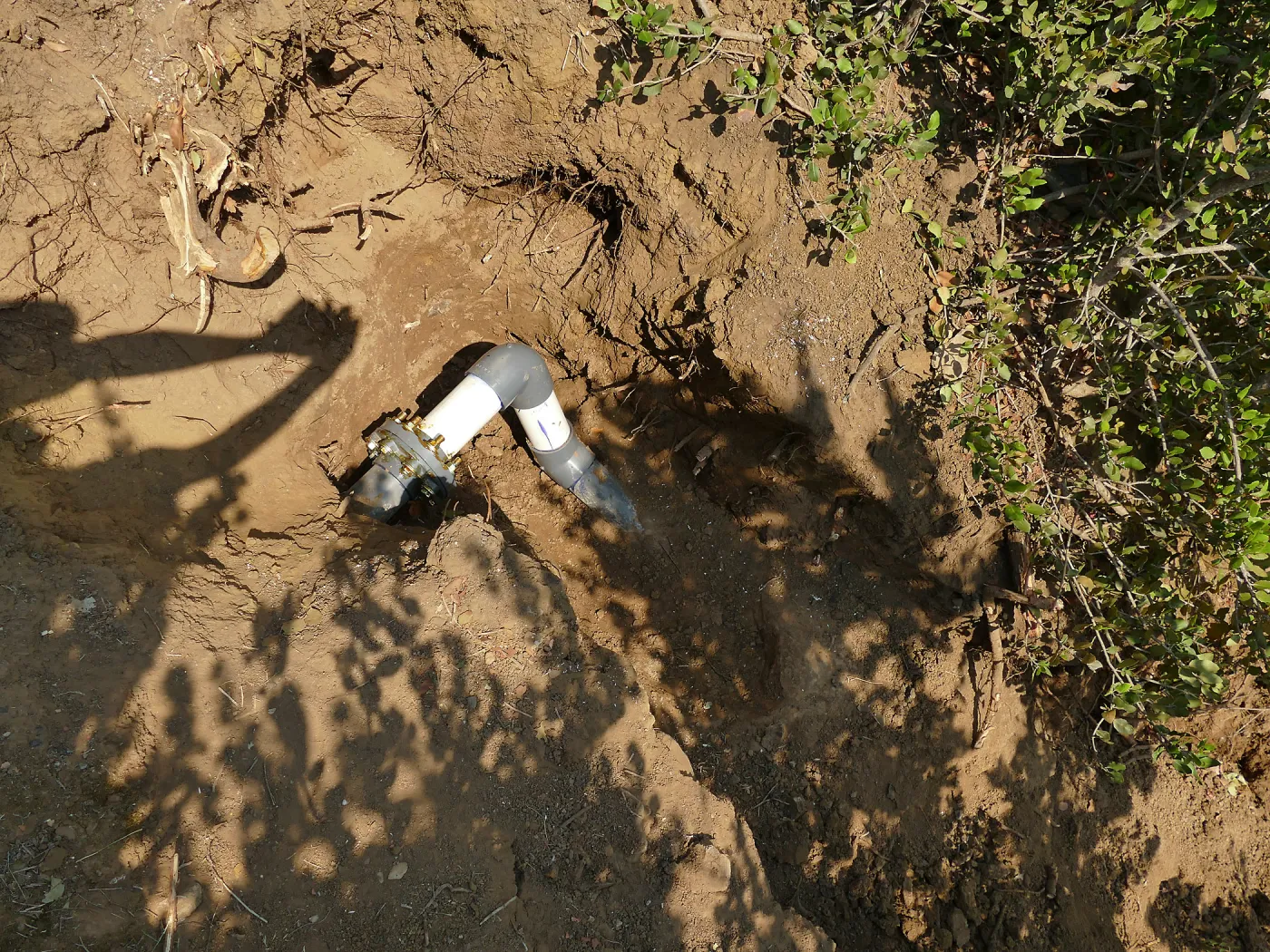 4-inch pipe repair, just north of Tunnel Road reverse pressure device, looking northwest