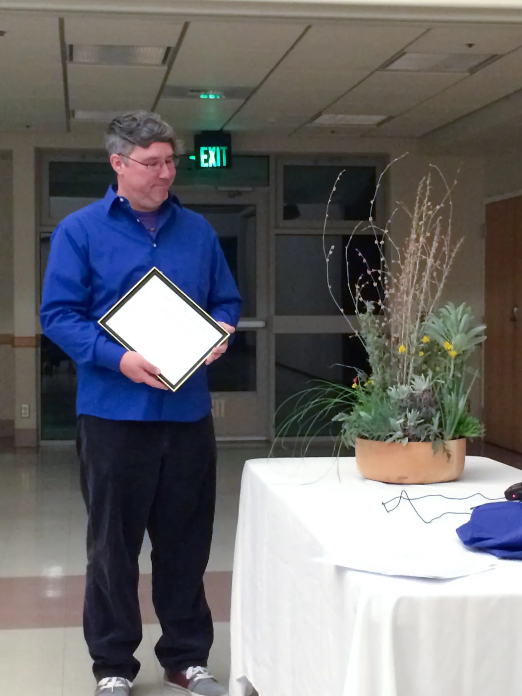 Bruce Reed receiving Horticulturist of the year award