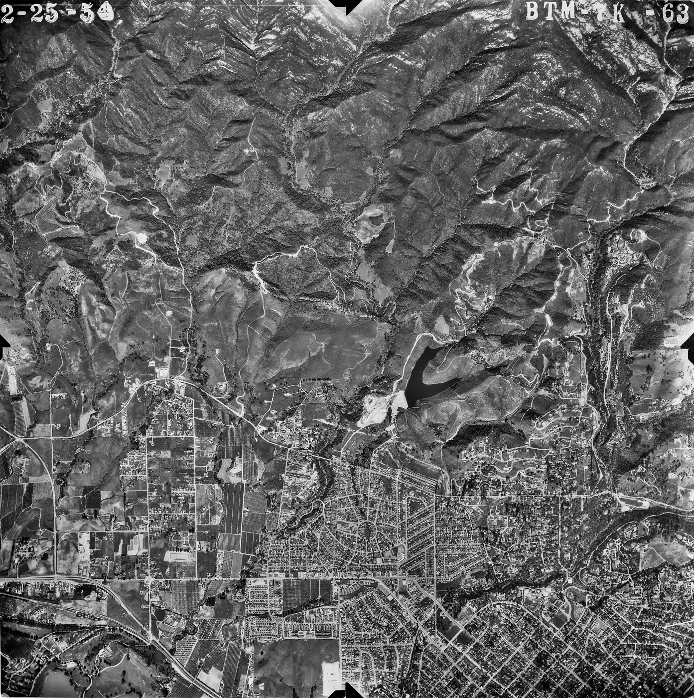 Aerial photograph of SBBG and vicinity