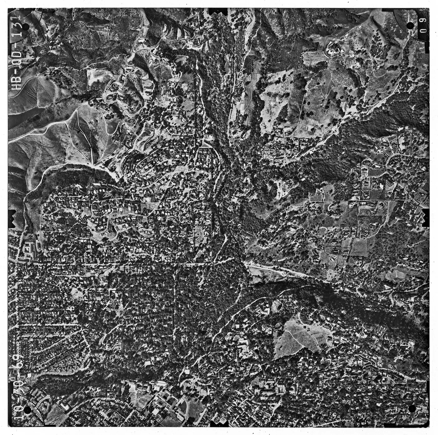 Aerial photograph of SBBG and vicinity