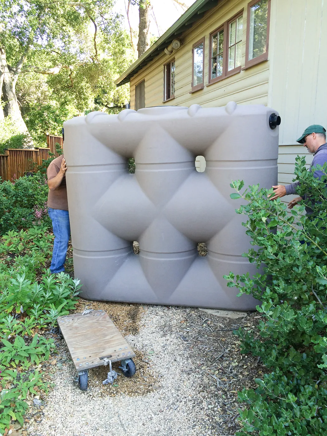 Installaion of rainwater collection tank at the Water Wise Home Garden