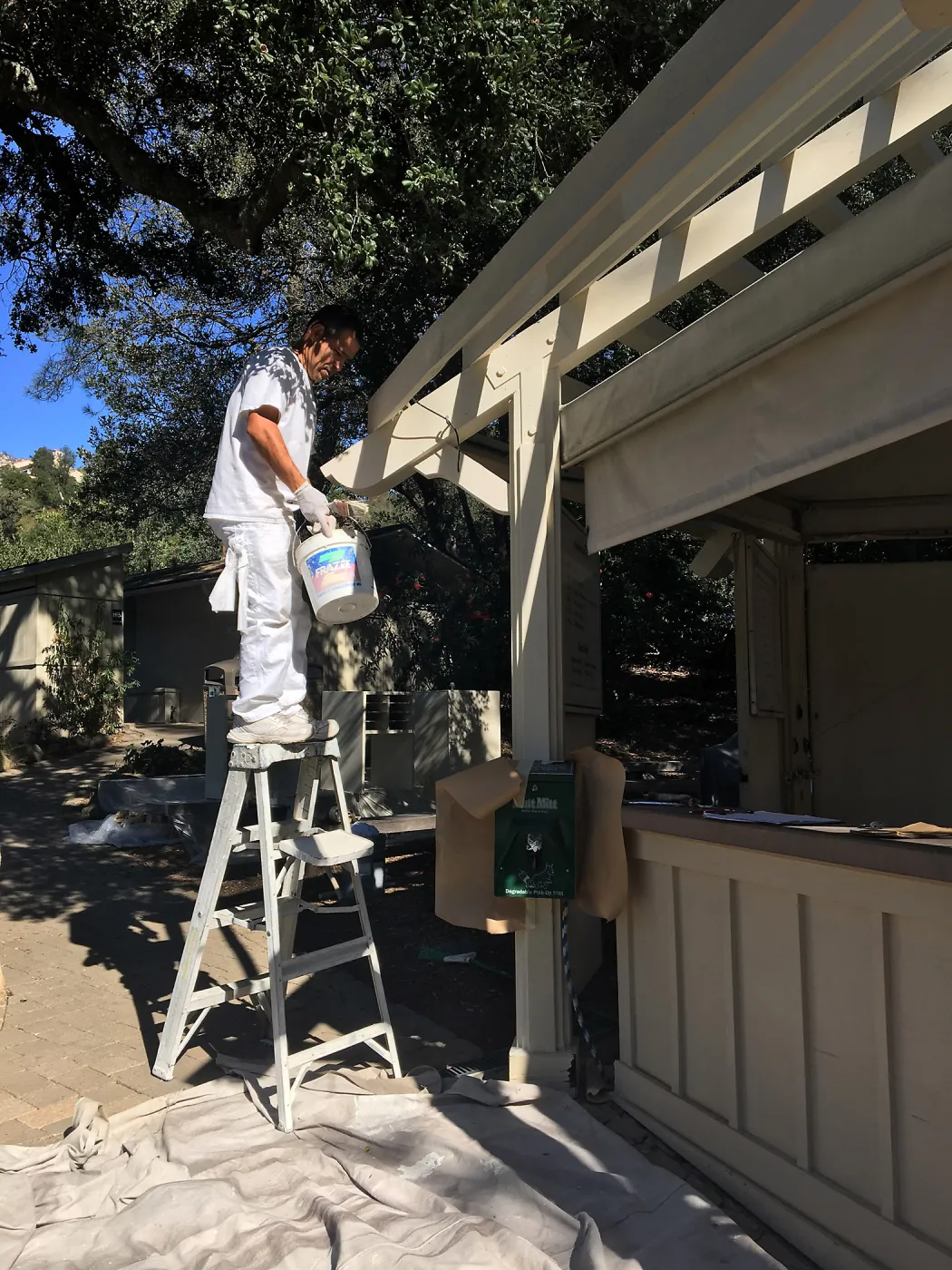 West side painting project, Entry Kiosk