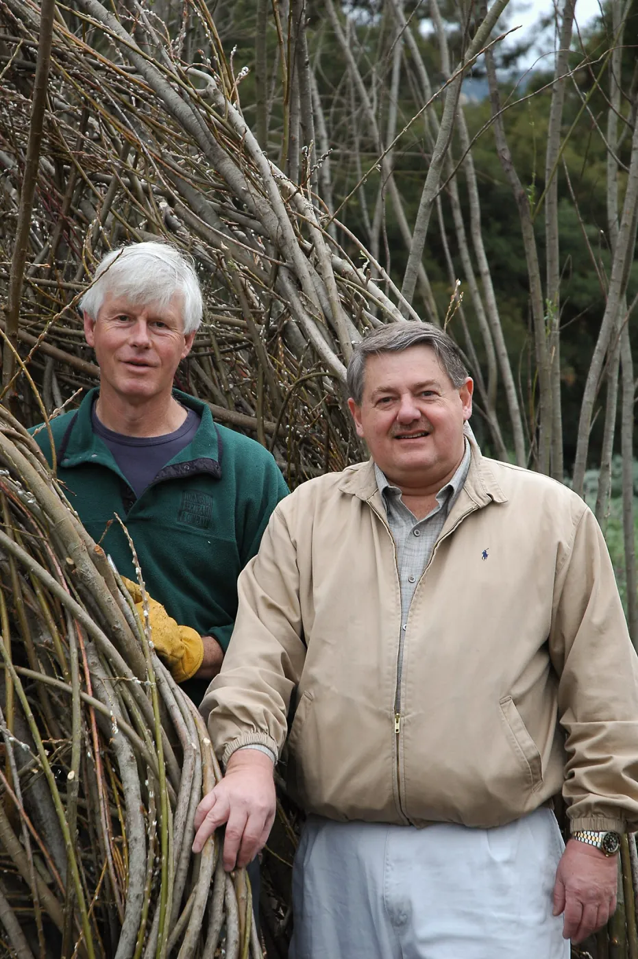 Patrick Dougherty and Ed Schneider during construction of Toad Hall