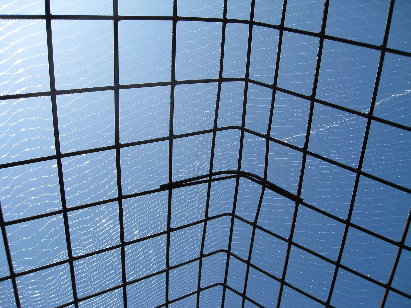 Construction of Herb Parker's â€˜Haven' labyrinth, roof framework and netting