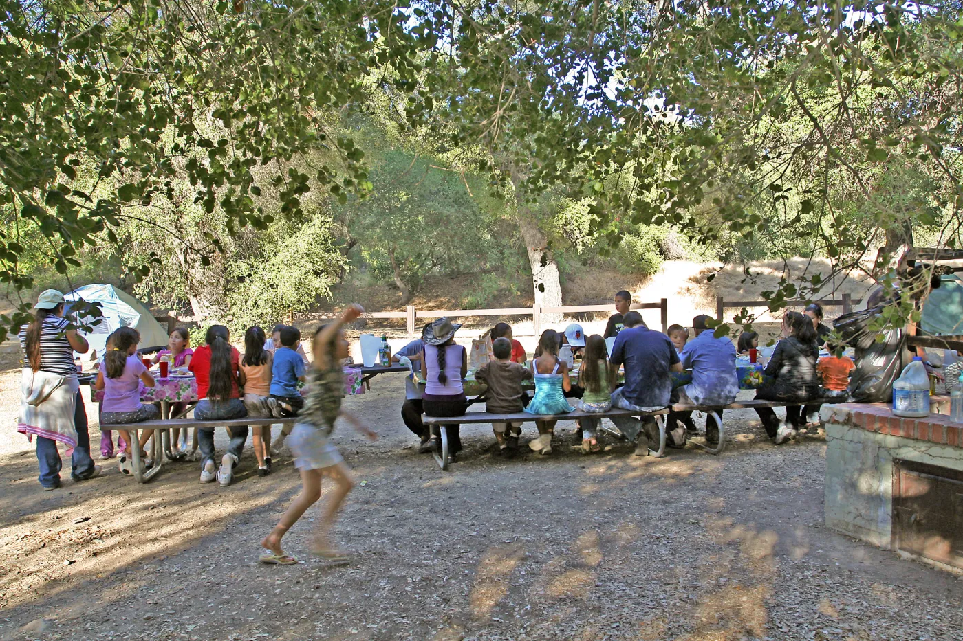 FamCamp 2008, Group at tables
