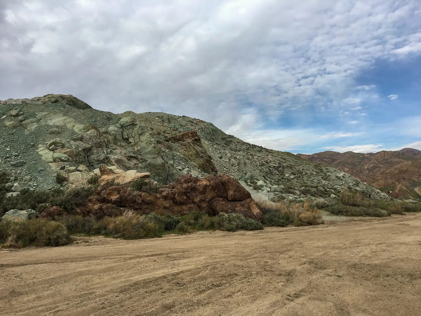 Serpentine outcrop, Jawbone Canyon, Kern County