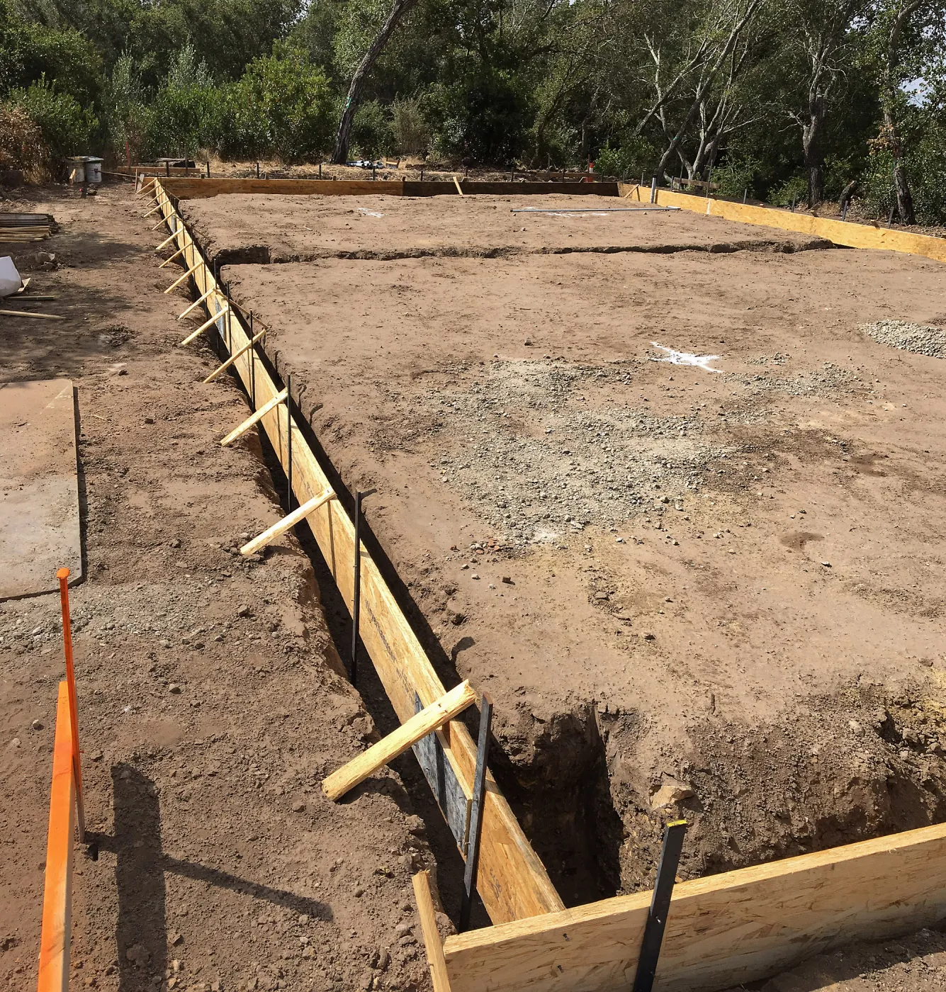Hansen Site, Hort Barn construction