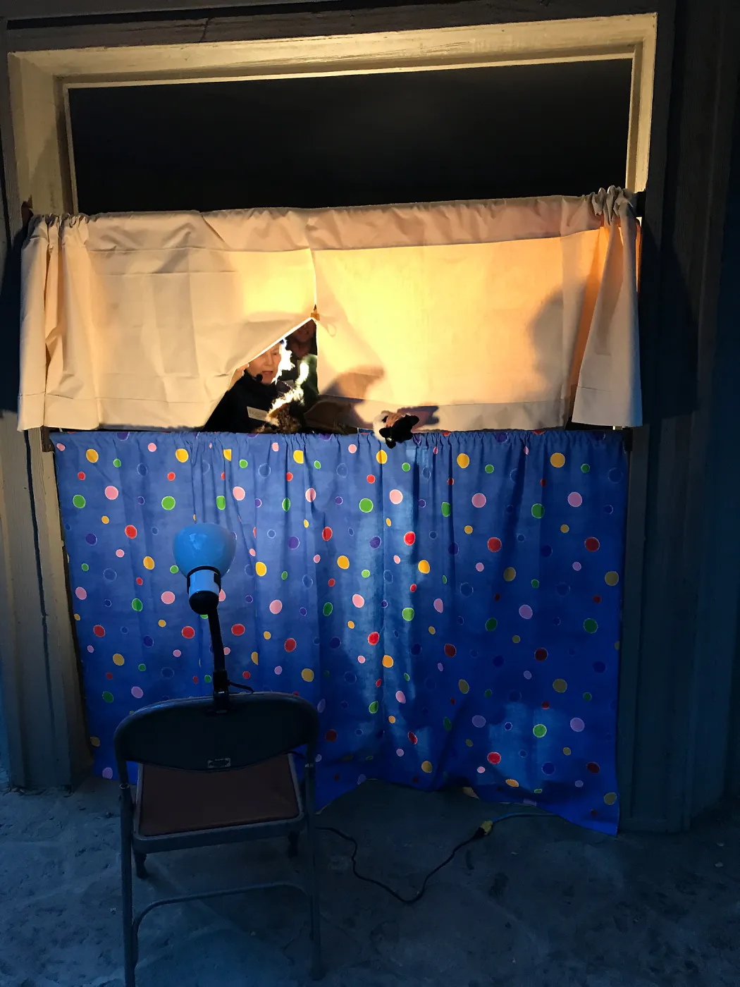 Family Nature Night Shadow Puppet with Darrolyn Fennelly and Randy Stephens