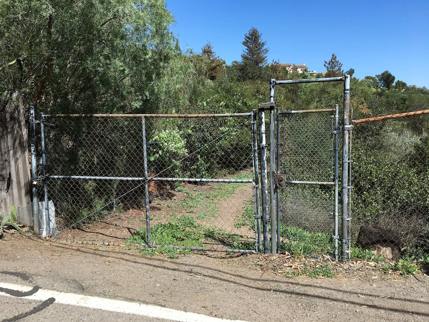 Upper Tunnel Road Gate