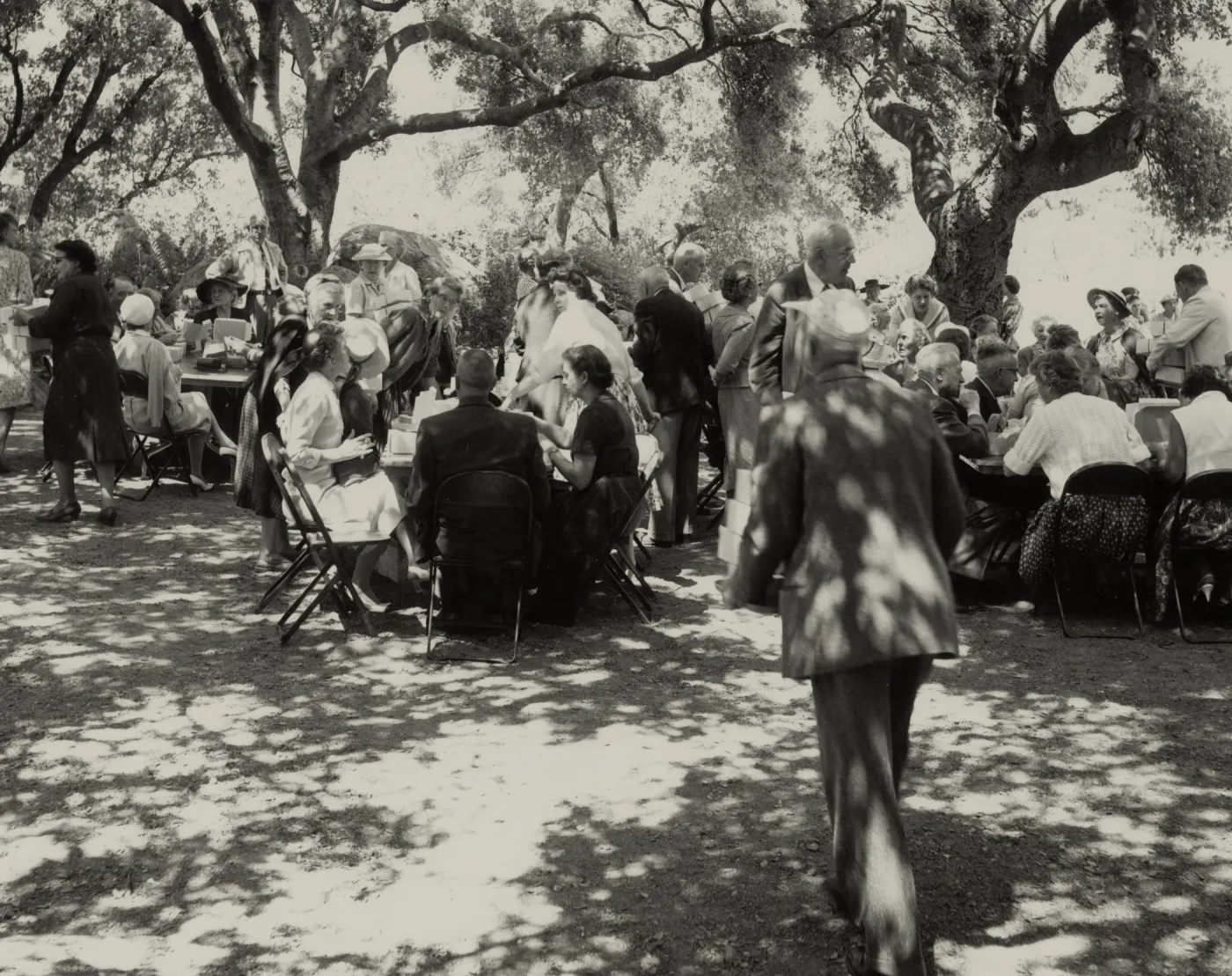 Members Day 1958, Mr. Bullard standing at left of oak tree