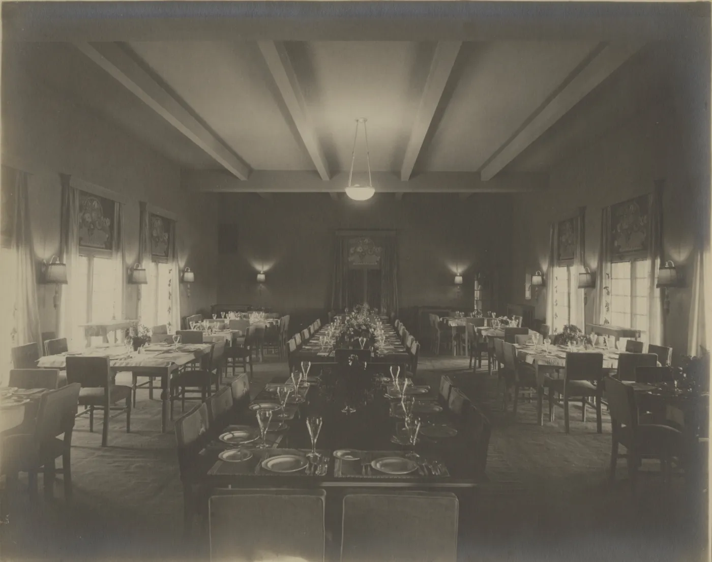 interior dining room, Samarkand Hotel