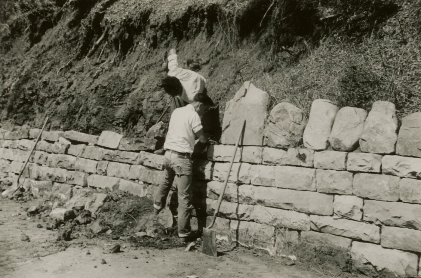 construction of rock wall along driveway to Lotterhos/Gane House
