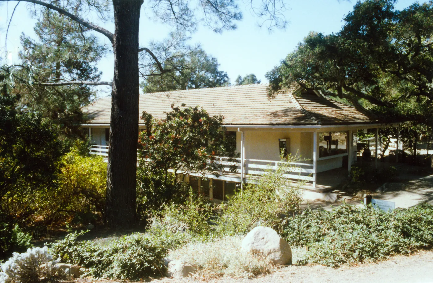 Gift Shop, north wing from entrance path