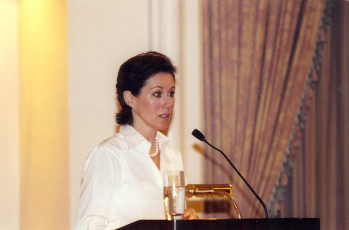 Carolyne Roehm presented the 1999 Creative Minds and Their Gardens lecture