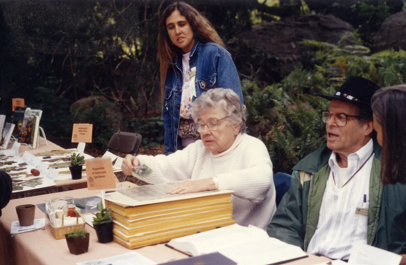 Volunteers - Misc: Left to Right Front: Jean Hobson, Cliff Smith Back to Left: Lisa Lewis '93 Wildflower Day, Winter '94 IQ