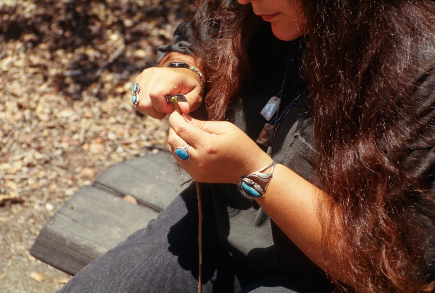 preparing grass for basketry lecture