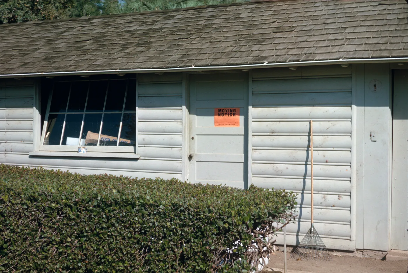 Moving permit on Shop door