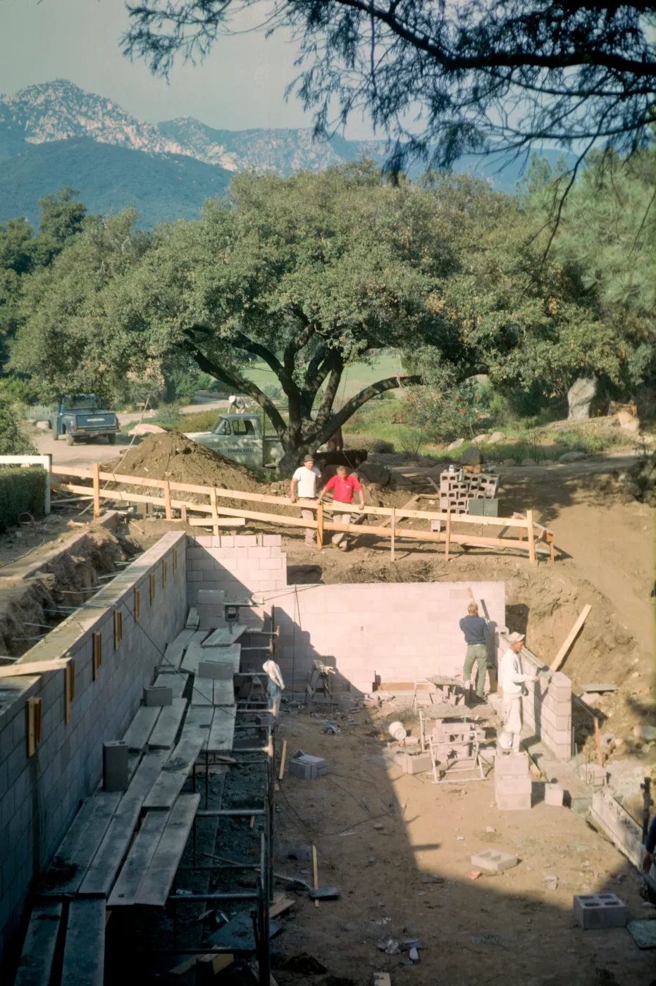 Construction of the North Wing